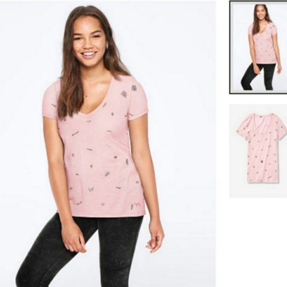Pink  victoria's secret V neck  T shirt - Picture 4 of 4